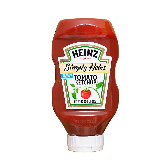 Squeeze ketchup Heinz