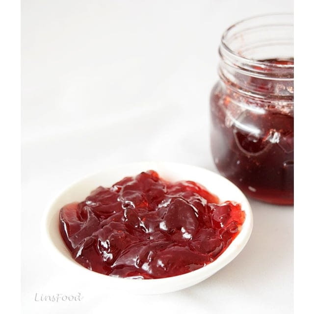Red currant jelly