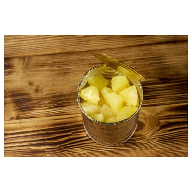 Tinned pineapple chunks