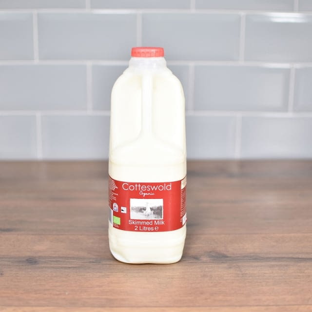 Organic skimmed milk Cotteswold