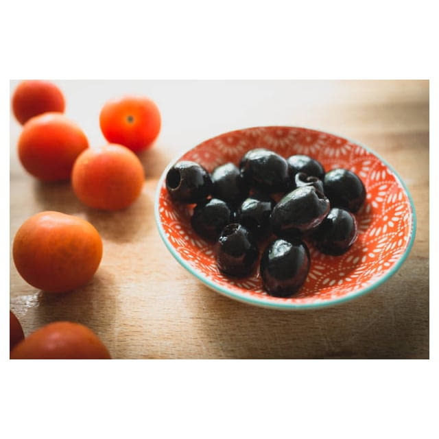 Pitted black cherries in syrup
